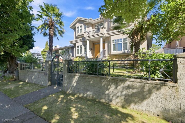 Property Photo: 1437 E 58th Avenue BC V5P 2B9