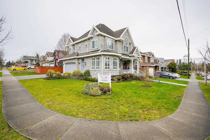 7811 148 Avenue — photo 1