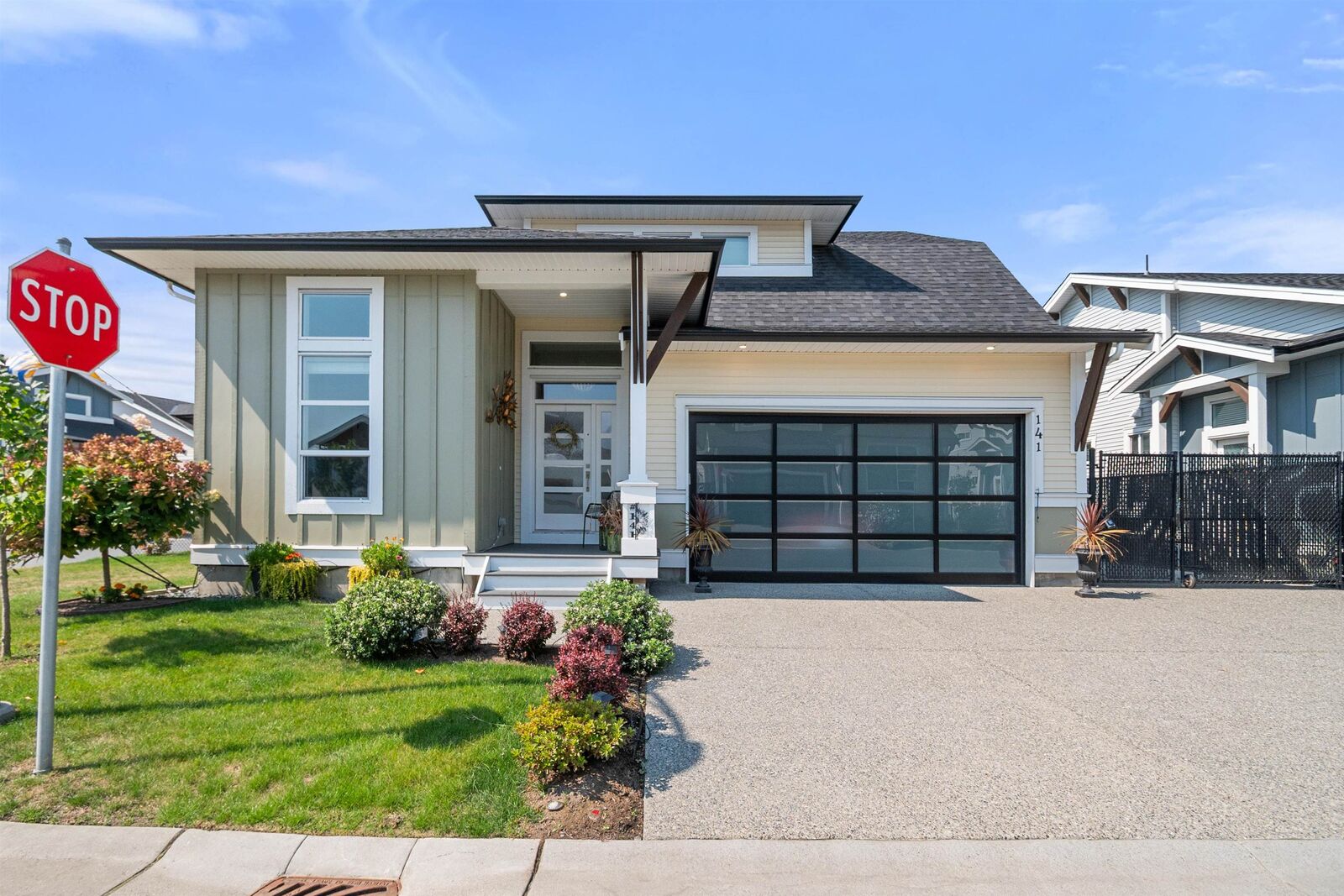 Property Photo: 46213 Hakweles Road 141 BC V4Z 0C6