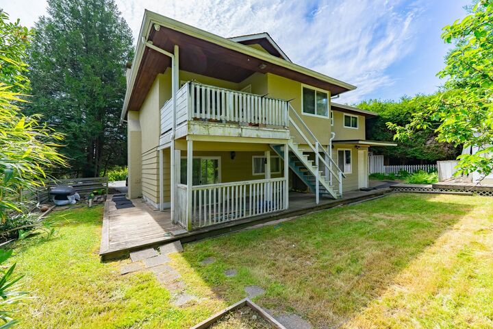 Property Photo: 5313 10 Avenue BC V4M 1X6
