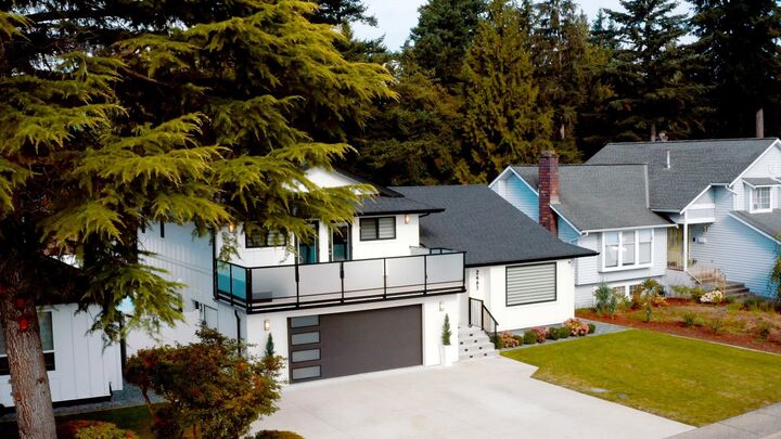 Property Photo: 2461 Grosvenor Place BC V2S 6R5