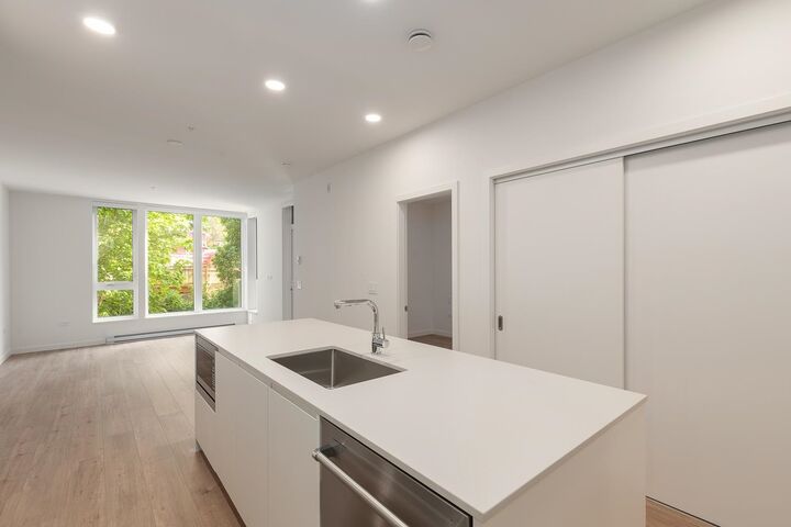 Property Photo: 1500 Scott Crescent 208 BC V8B 1G5