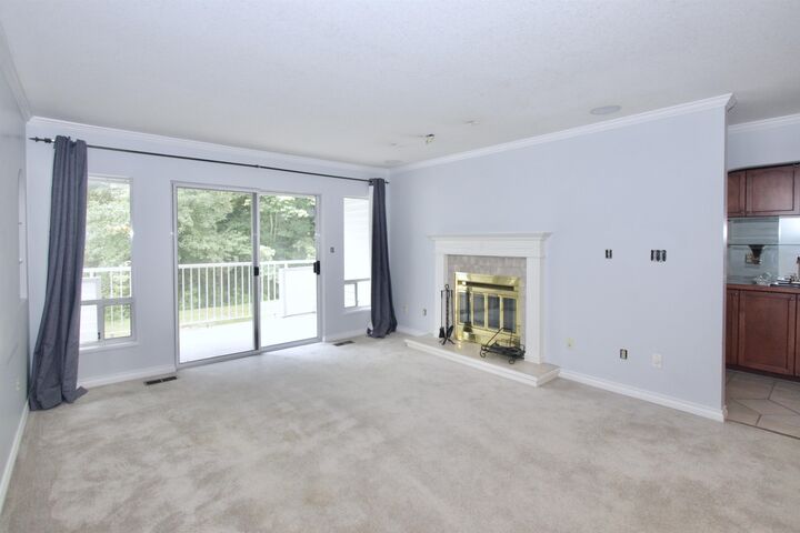 Property Photo: 3055 Trafalgar Street 32 BC V2S 7X8