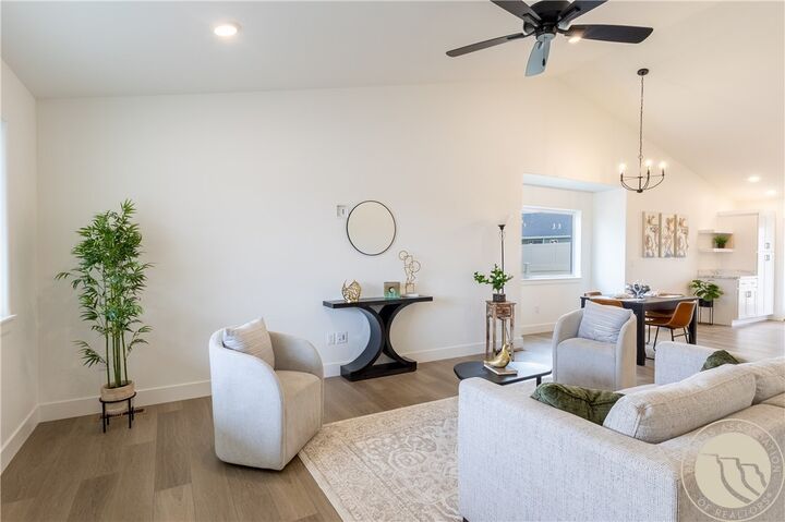 Property Photo: 504 Montecito Ave MT 59105