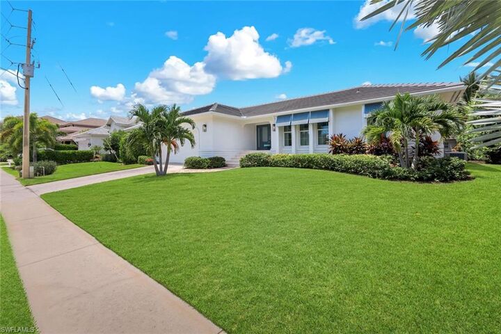 Property Photo: 641 Hernando Dr FL 34145