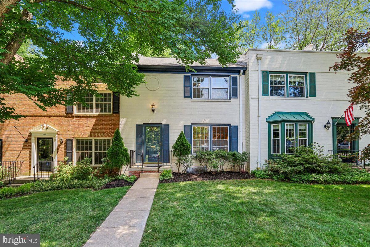 Property Photo:  1851 Wainwright Drive  VA 20190 