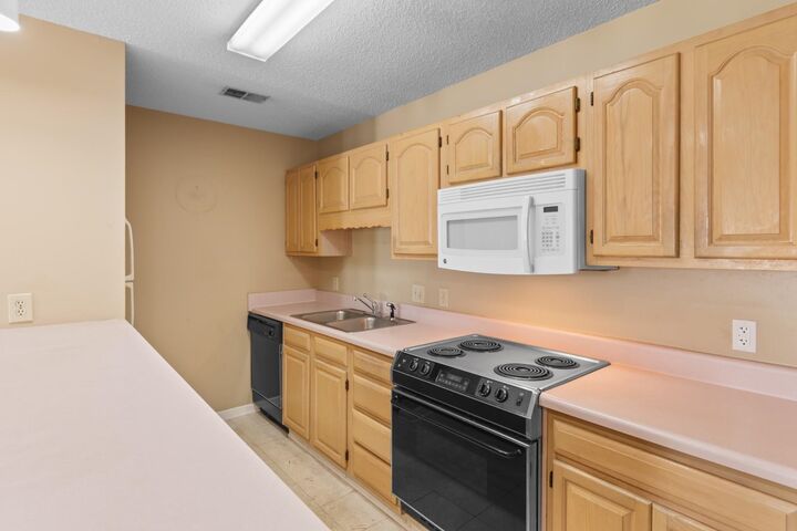 Property Photo: 218 Double Eagle Dr. E2 SC 29575
