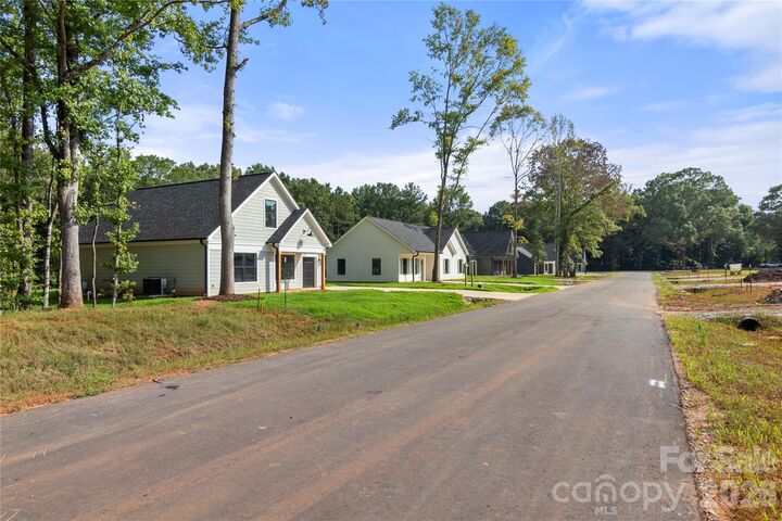 Property Photo: 125 McCorkle Street SC 29745