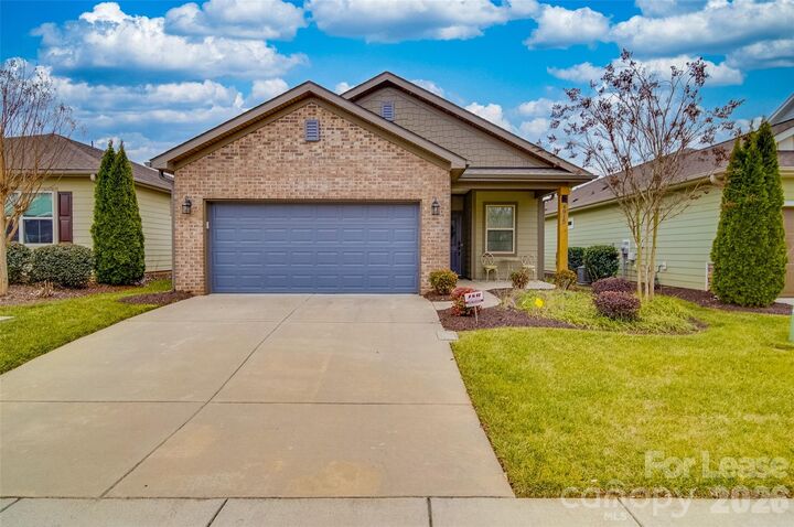 Property Photo: 4915 Looking Glass Trail NC 28037