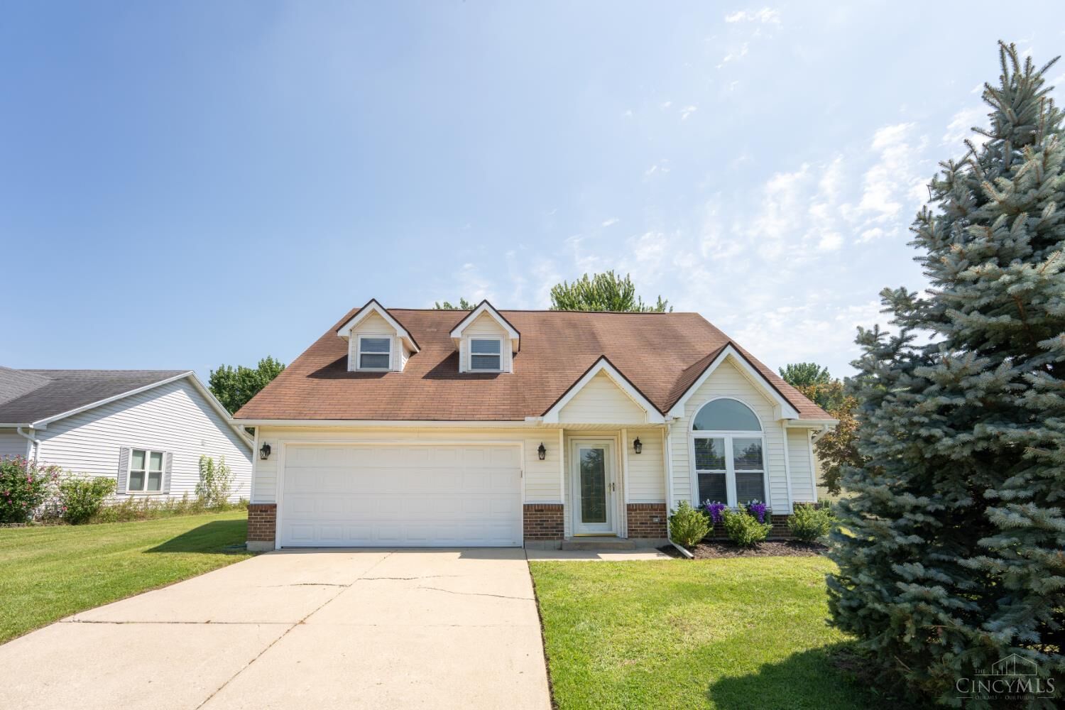 Property Photo: 6344 Lakota Meadows Drive OH 45044