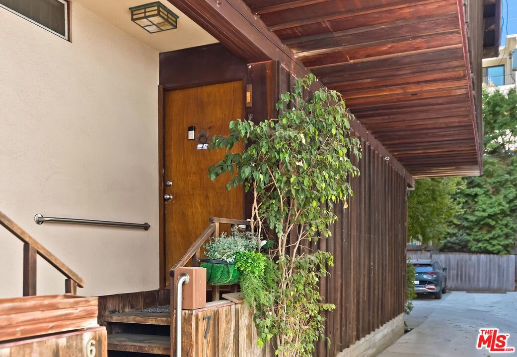 Property Photo: 11616 Chenault St, Unit 11 CA 90049