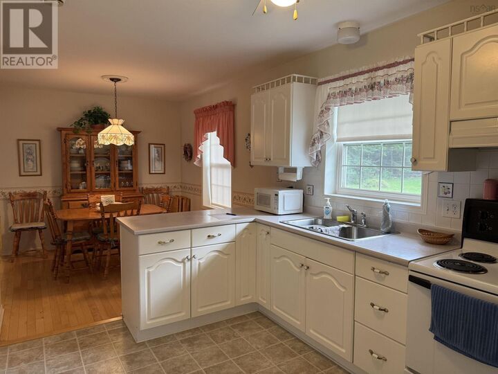 Property Photo:  164 Duke Street  NS B0K 1X0 