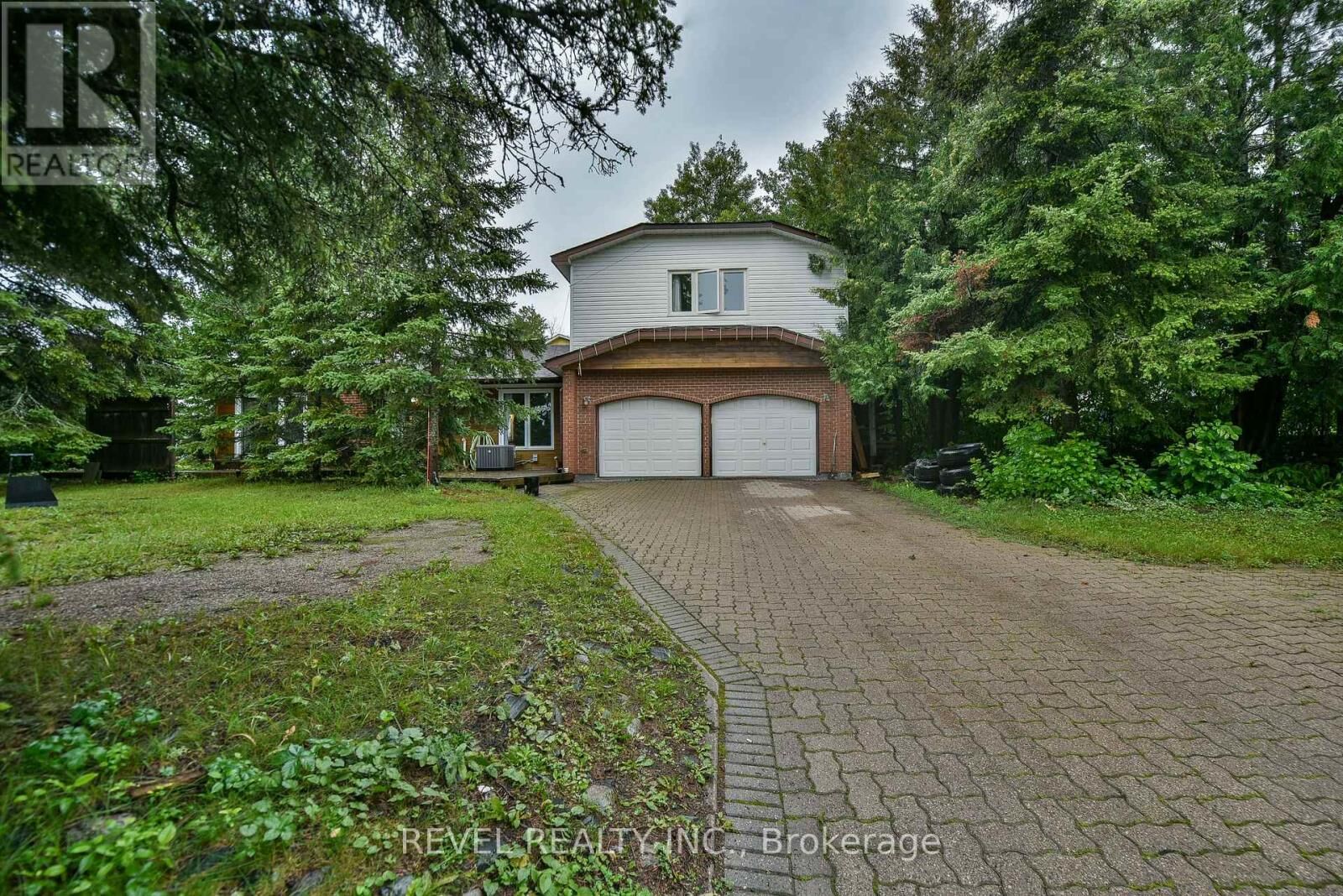 Property Photo: 190 Quartz Avenue ON P4N 4L7