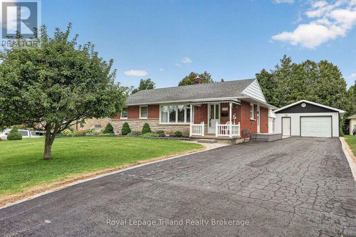 Property Photo: 232 Washington Street ON N0M 2M0