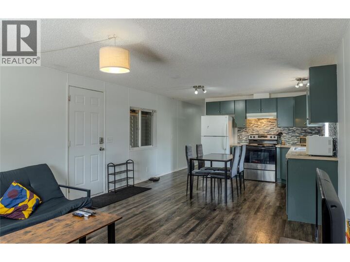 Property Photo:  606 Edward Street 10  BC V0E 2S0 