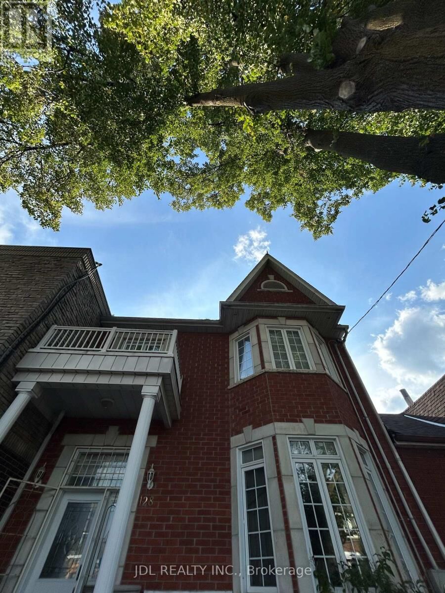 Property Photo: 128 Denison Ave Avenue ON M5T 2N3