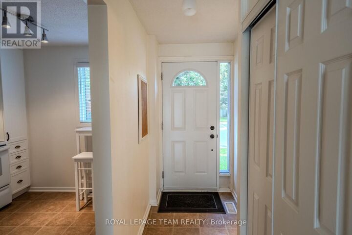 Property Photo:  2 Larkshire Lane B  ON K2J 1Y6 