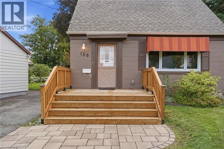 Property Photo:  160 Lorne Crescent  ON N2M 3Y5 