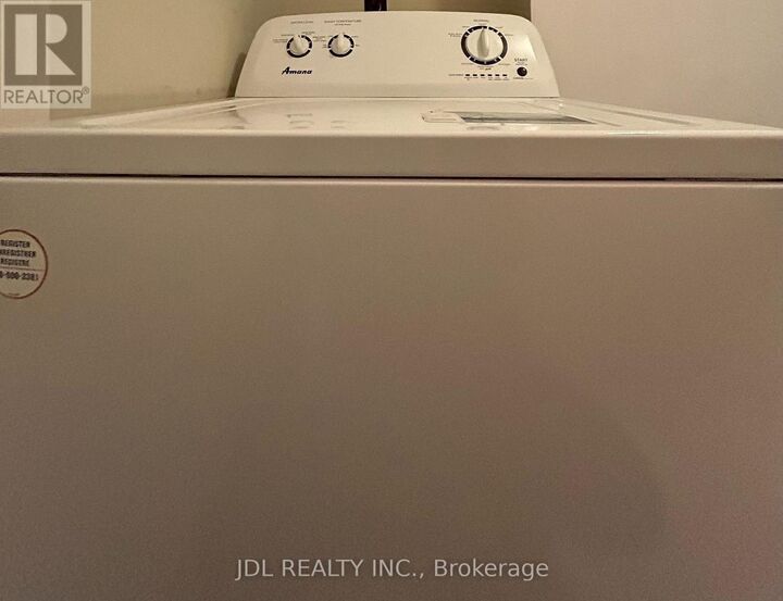Property Photo: 23 Pineway Blvd Boulevard ON M2H 1A3