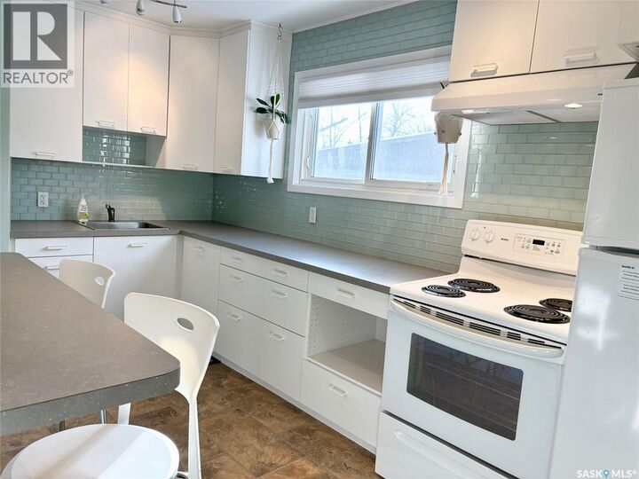 Property Photo: Ave 113 Laurier Avenue SK S3N 1V1