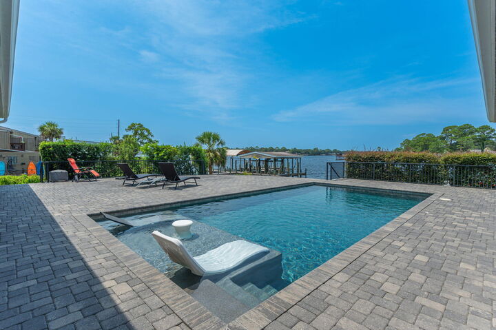 Property Photo: 553 Cove Drive FL 32547