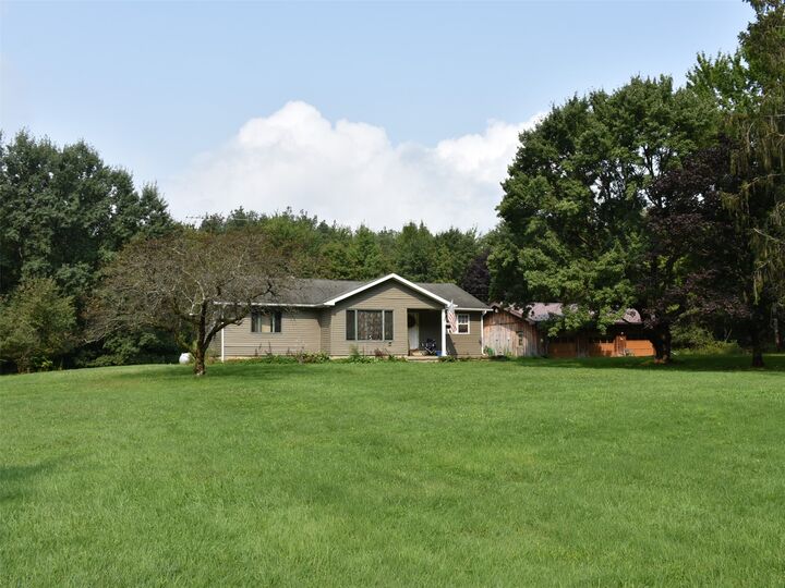 Property Photo: 13577 Carpenter Road PA 16327