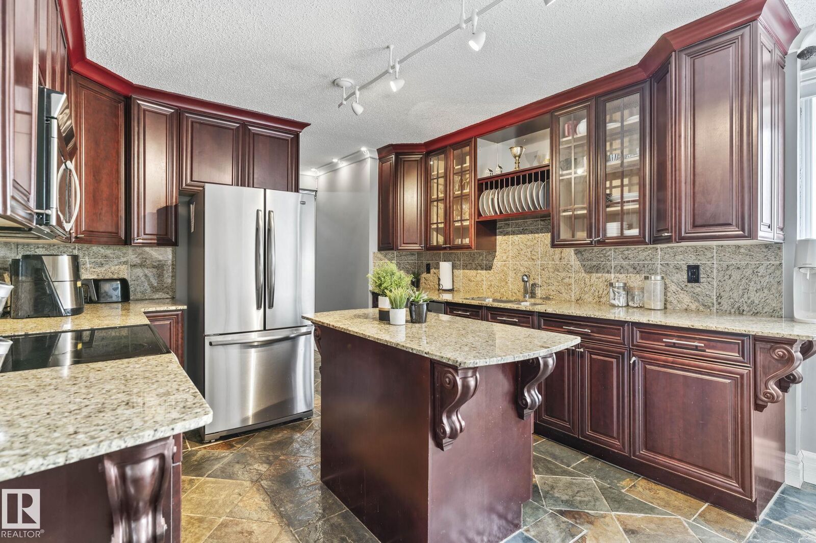 Property Photo:  10745 83 Avenue NW 405  AB T6E 2E5 