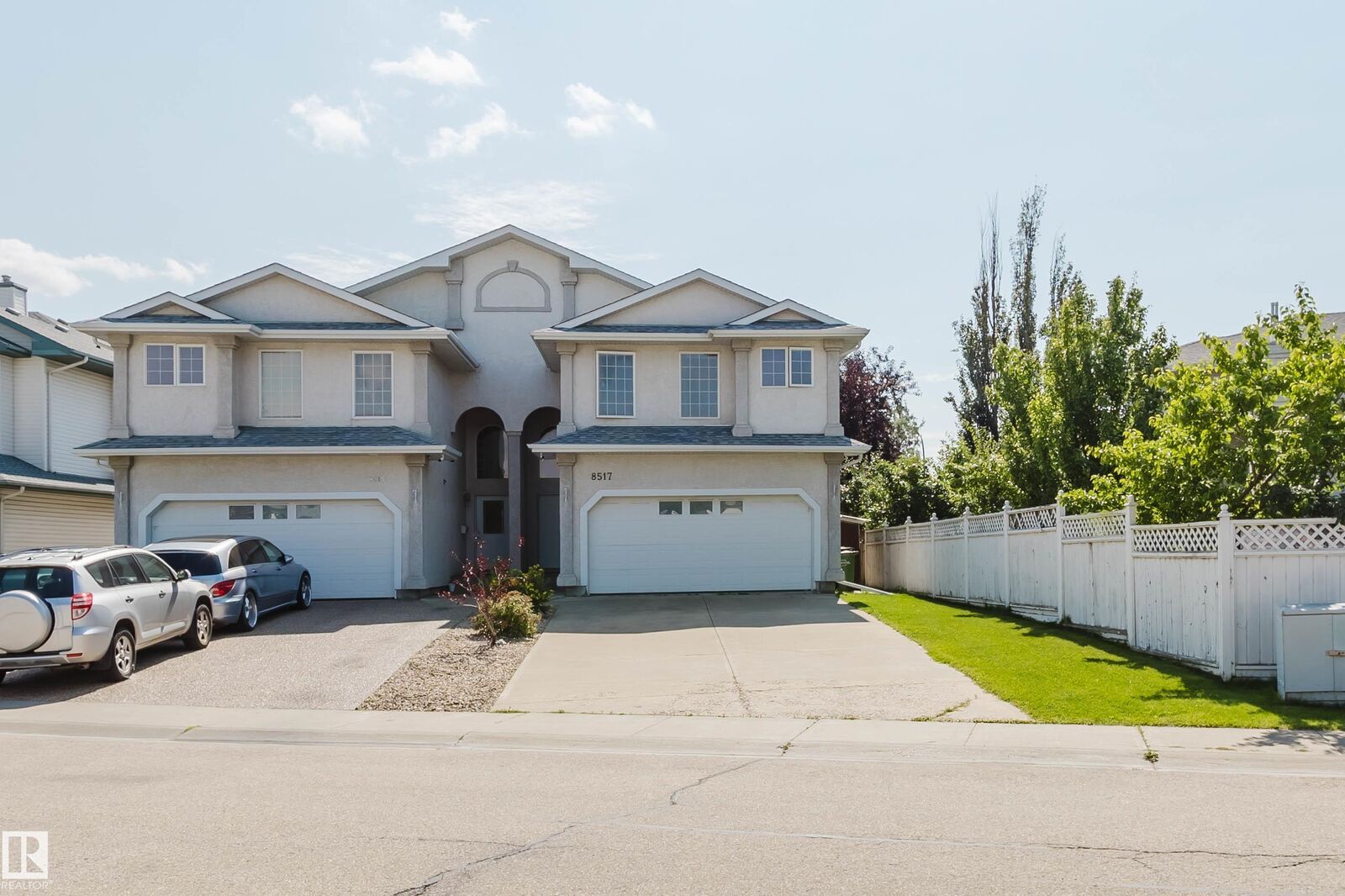 Property Photo:  8517 156 Avenue NW  AB T5Z 3B4 