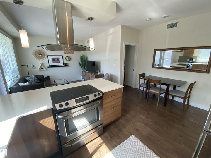 Property Photo:  9907 91 Avenue NW 308  AB T6E 2T7 