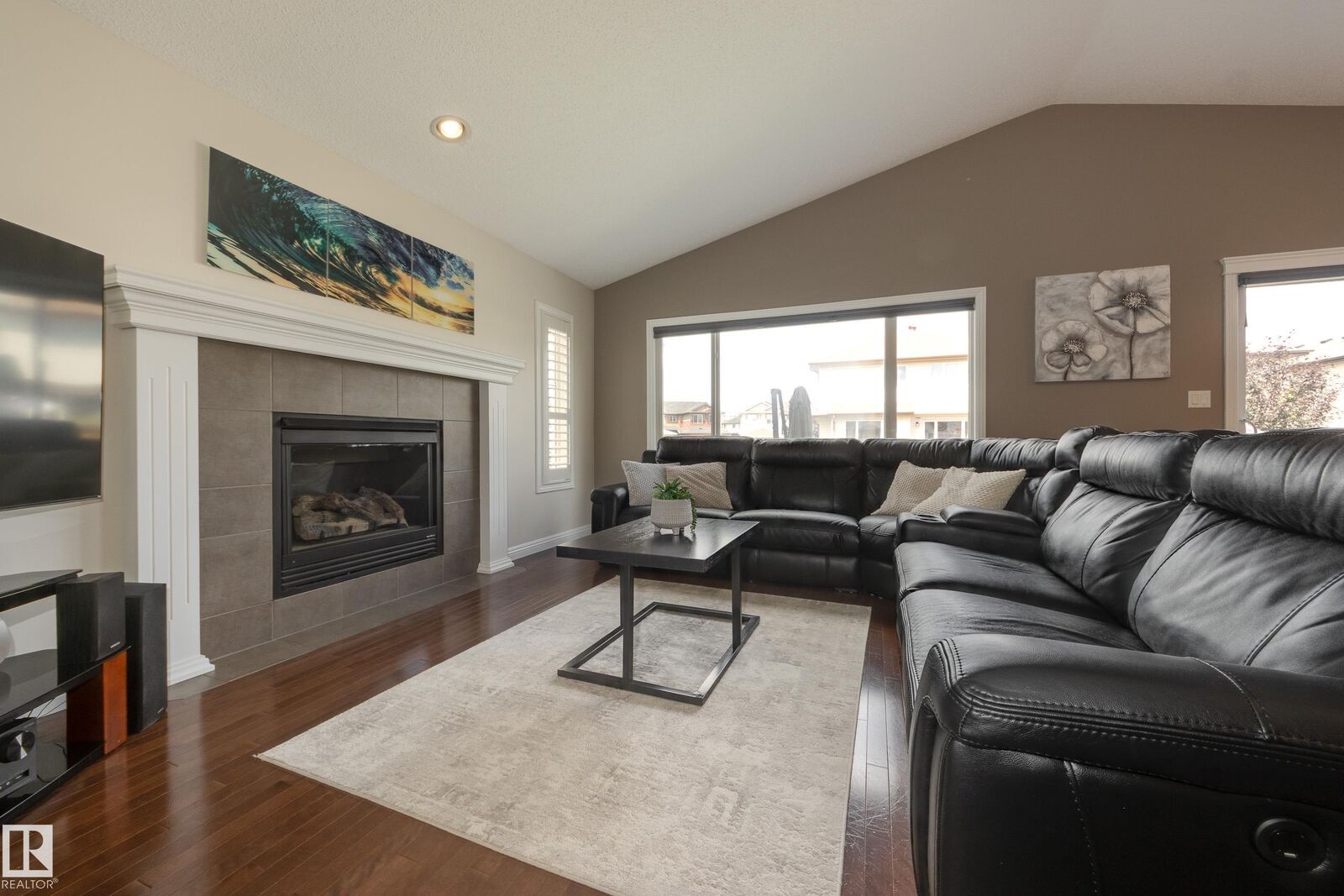 Property Photo:  14040 145 Avenue NW  AB T6V 1Y2 