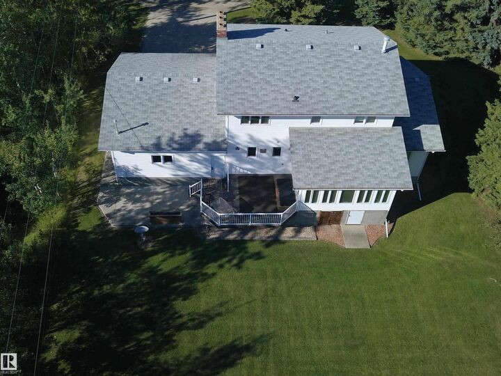 Property Photo:  5407 Mehden Road  AB T7N 1G2 