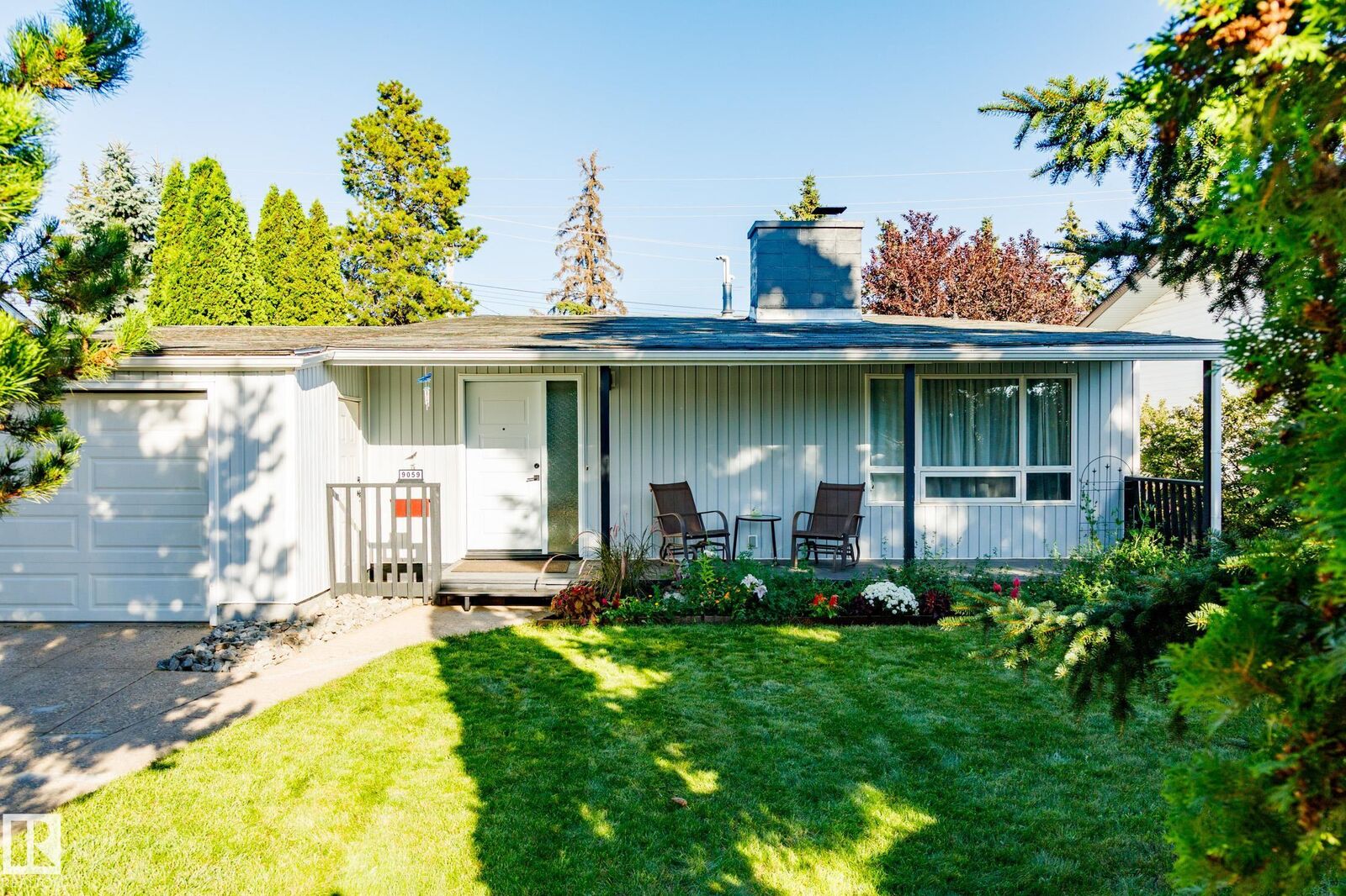 Property Photo:  9059 52 Street NW  AB T6B 1G1 
