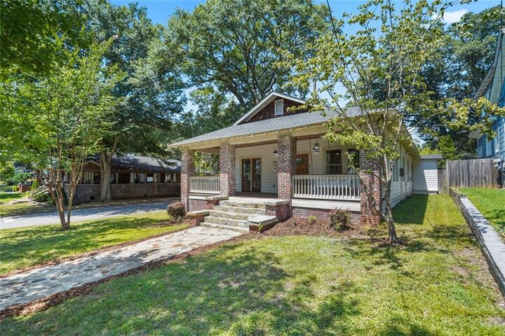 Property Photo:  949 Beecher Street SW  GA 30310 