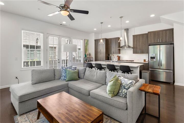 Property Photo: 6610 Sterling Drive 684 GA 30328