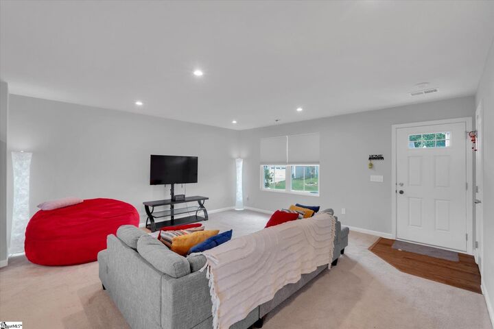 Property Photo: 819 Throckmorton Court SC 29605