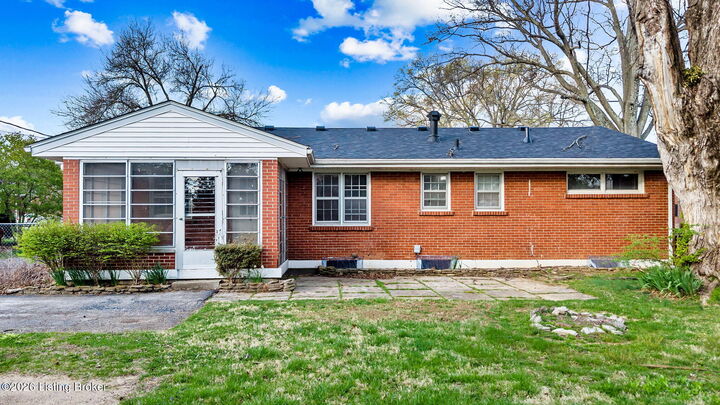Property Photo:  4304 Statton Rd  KY 40220 
