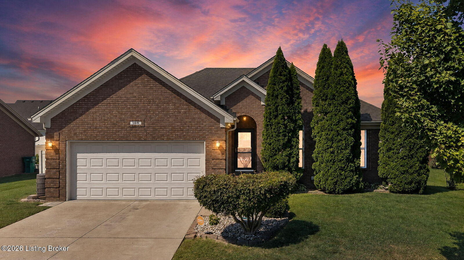 Property Photo:  168 Maplewood Dr  KY 40165 