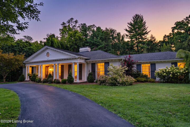 Property Photo: 2004 Starmont Rd KY 40207
