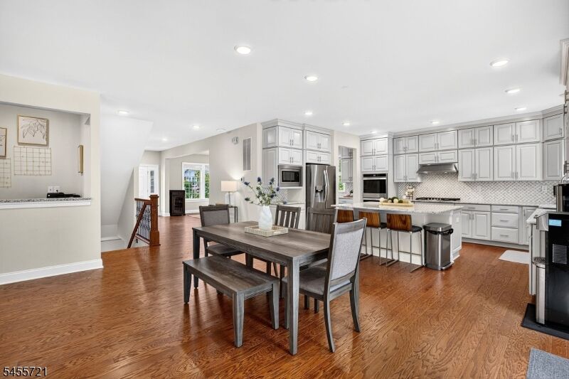 Property Photo:  22 Hilltop Dr  NJ 07006 
