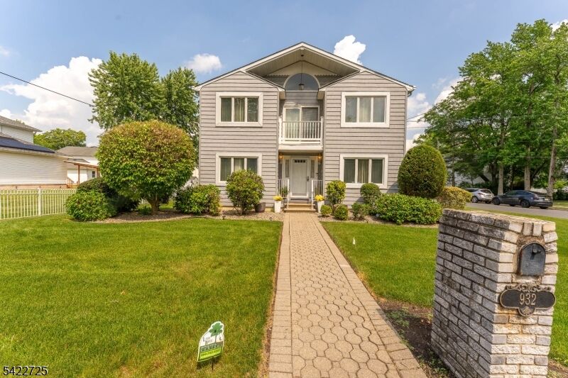 Property Photo:  932 Beatrice Pkwy  NJ 08820 