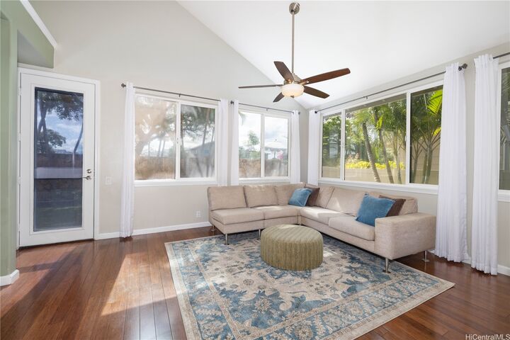 Property Photo: 91-732 Launahele Street 64 HI 96706