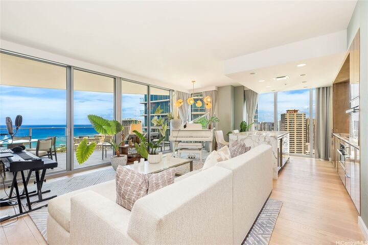 Property Photo:  2139 Kuhio Avenue D3501  HI 96815 