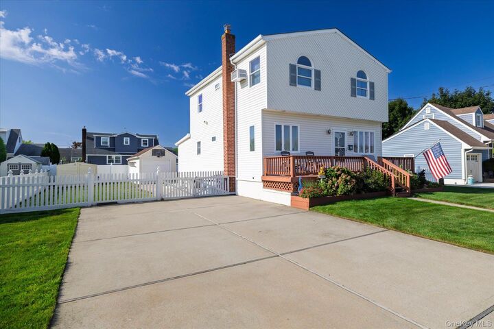 Property Photo: 18 Dante Place NY 11701