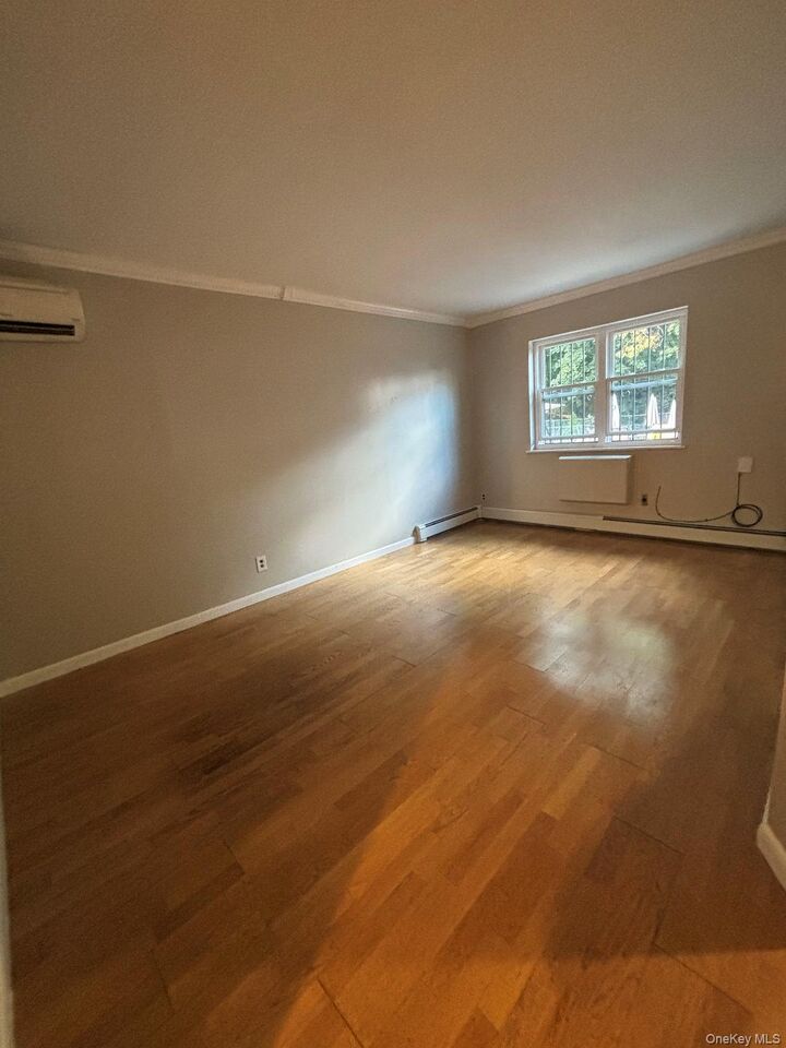 Property Photo:  3454 Boller Avenue 1  NY 10475 