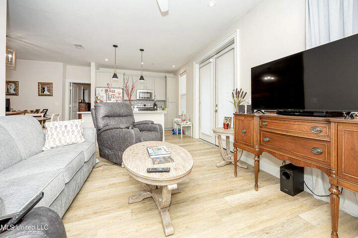 Property Photo:  2501 Bienville Boulevard  MS 39564 