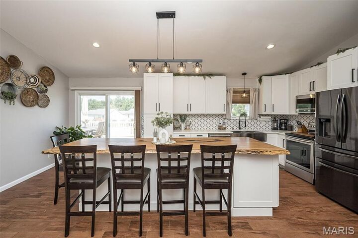 Property Photo: 64 Robin Hood Drive MO 63379