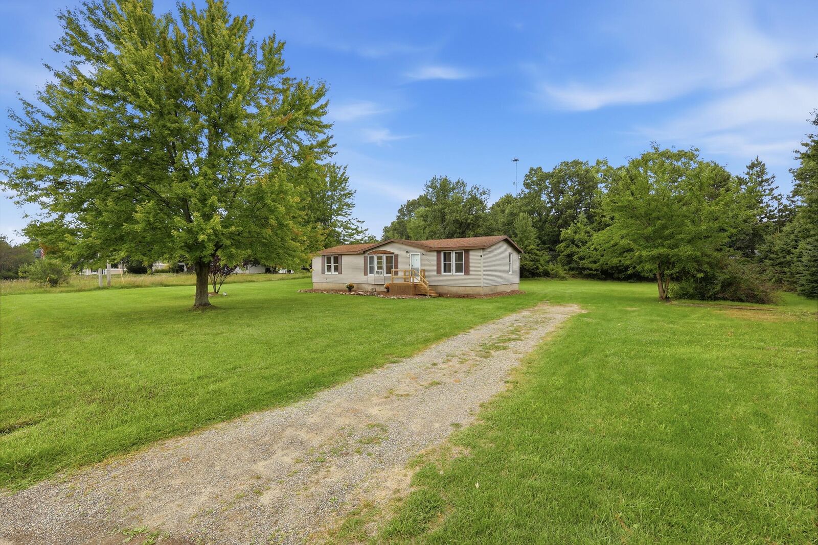 Property Photo: 9949 10 Mile Road NE MI 49341