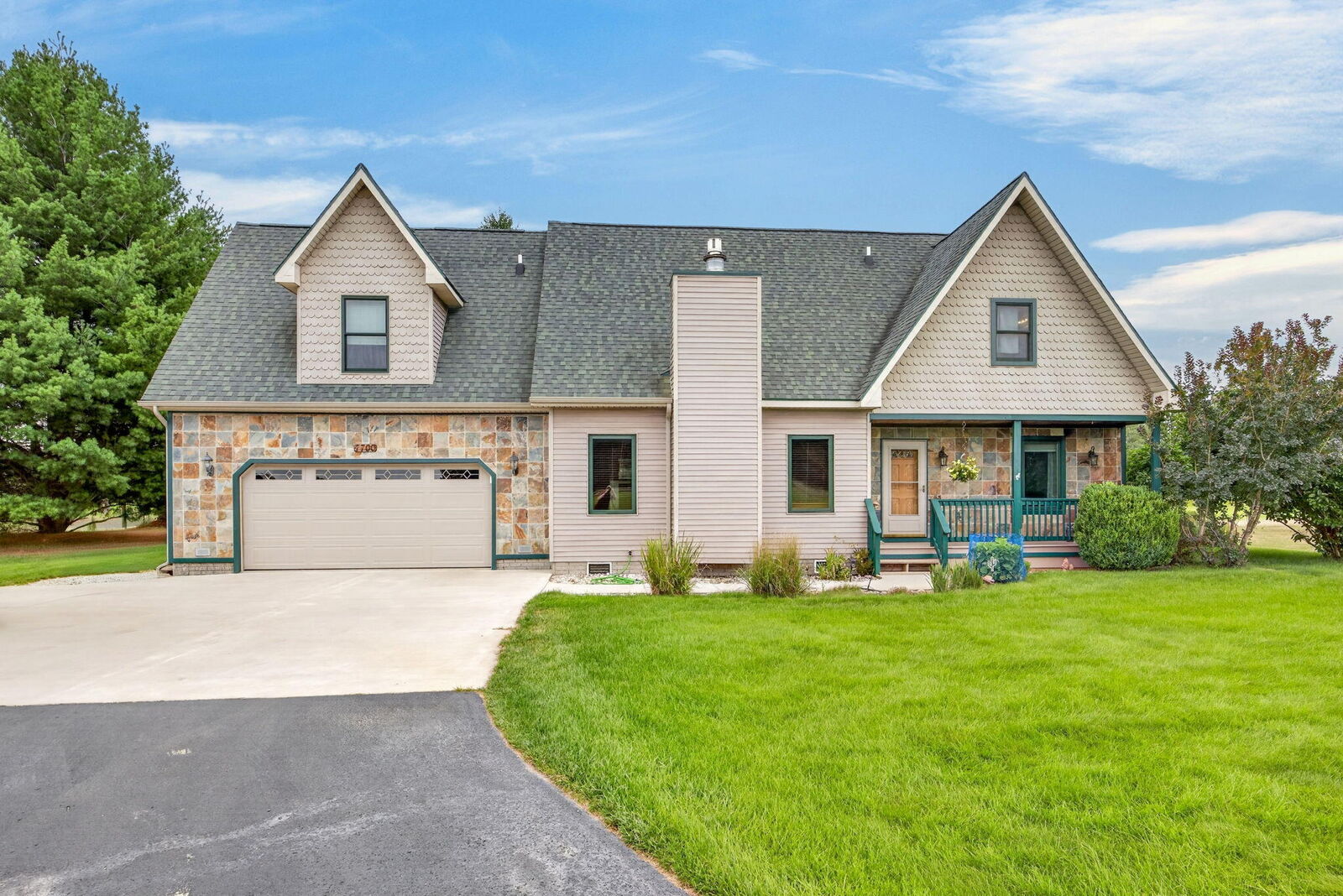 Property Photo:  7700 Red Fox Road  MI 49346 