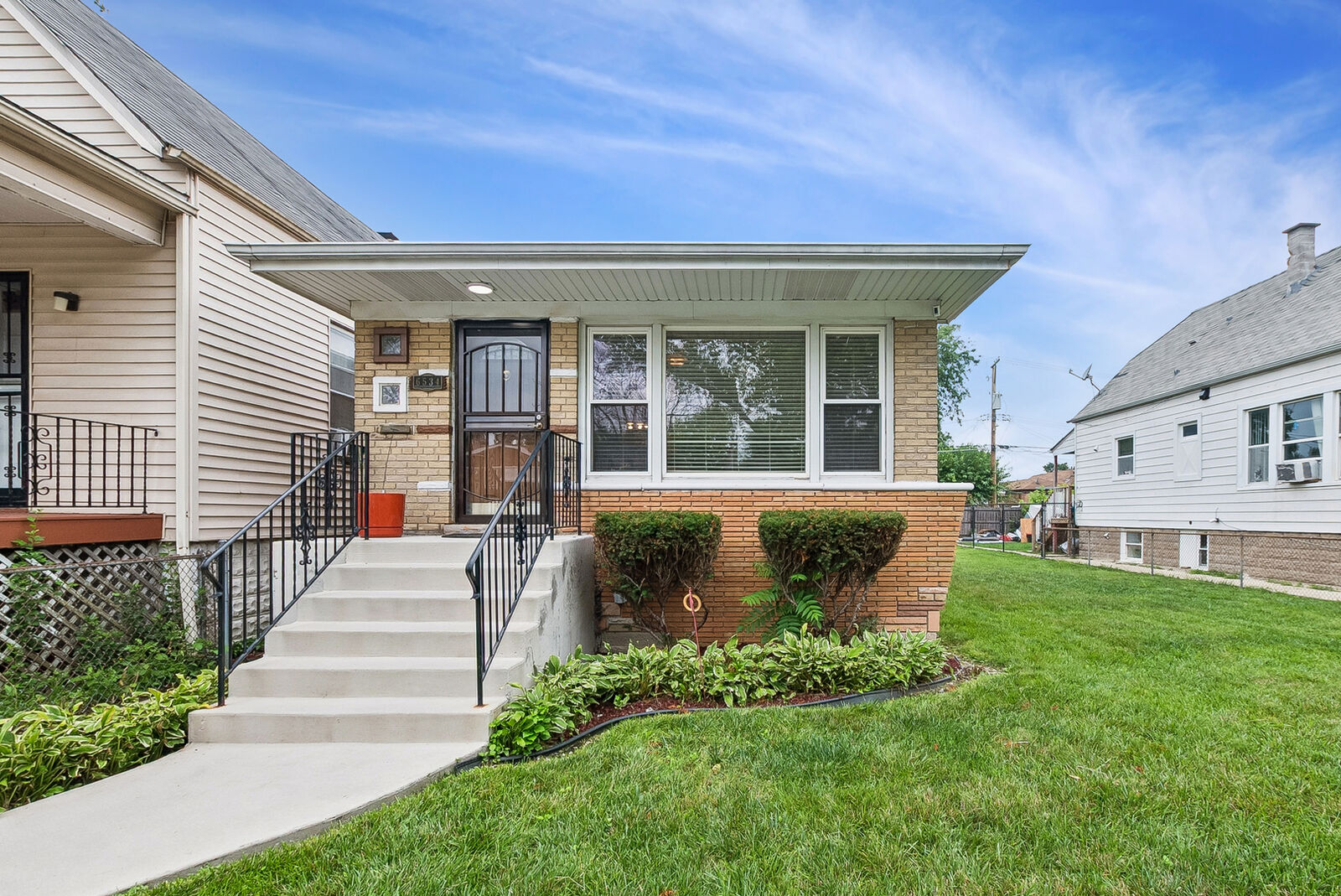 Property Photo:  6534 S Bell Avenue  IL 60636 