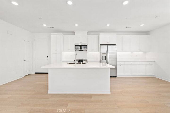 Property Photo:  1200 Lasso Way 301  CA 92675 